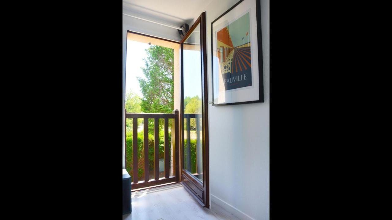 Cottage With Large Garden 15 Minutes Walk From The Beach Villers-sur-Mer Eksteriør bilde